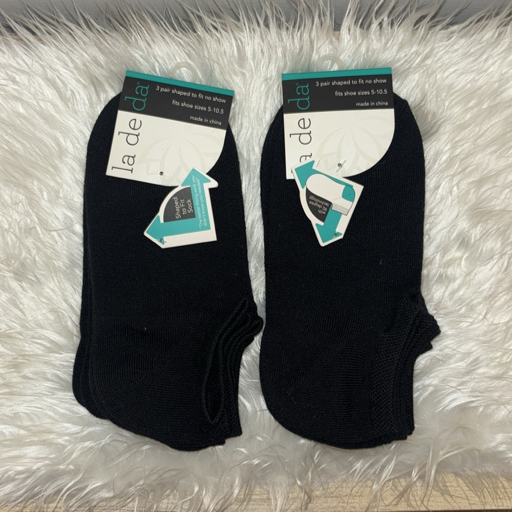 6 Pairs of No-Show Black Socks 🖤 - La De Da